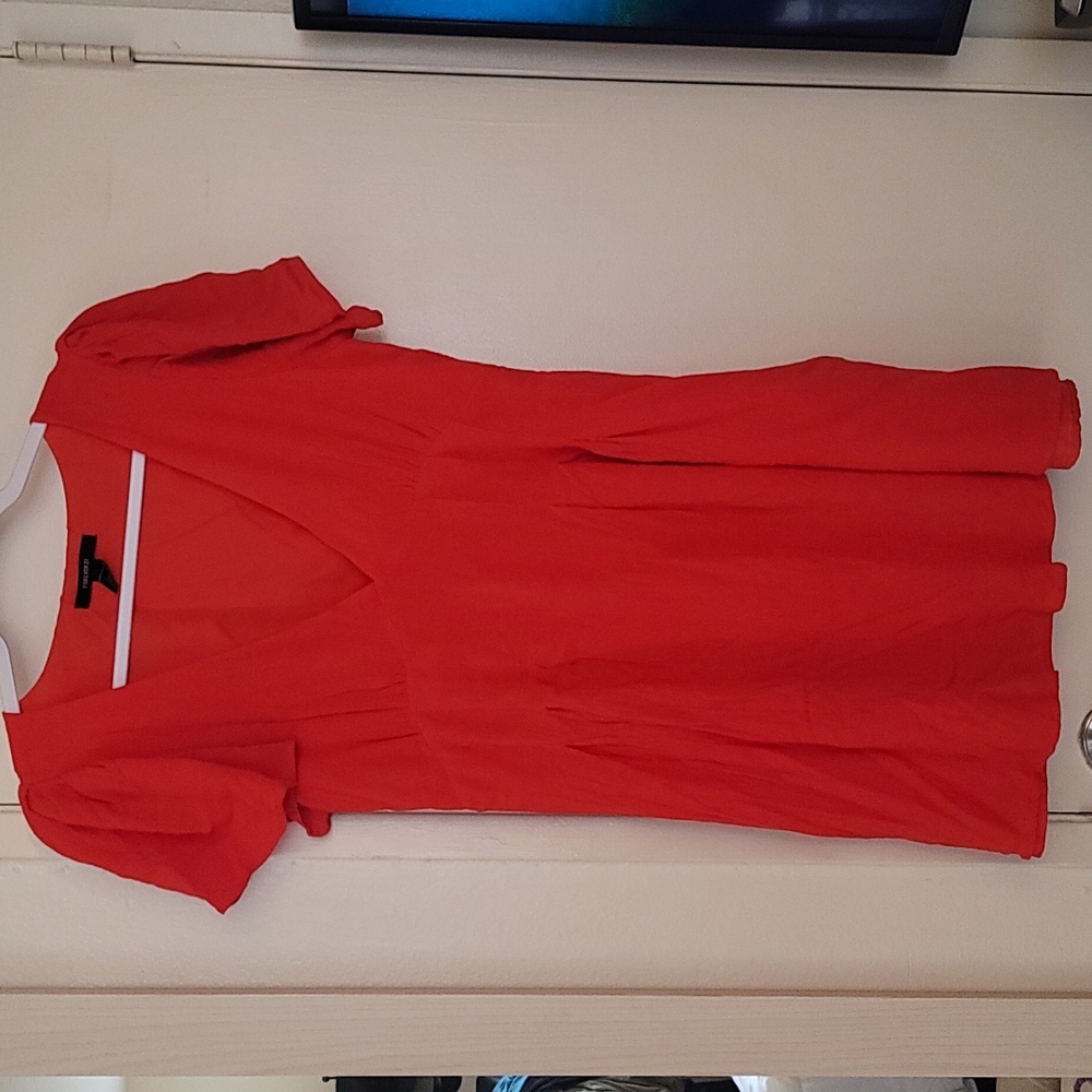 💕 Forever21 dress with flutter sleeves